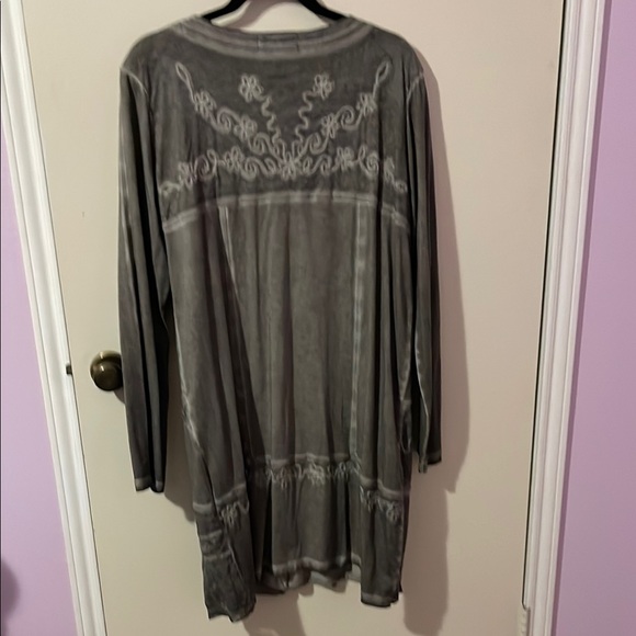 Gray V-Neck Long Sleeve Sweater Dress - Picture 6 of 6